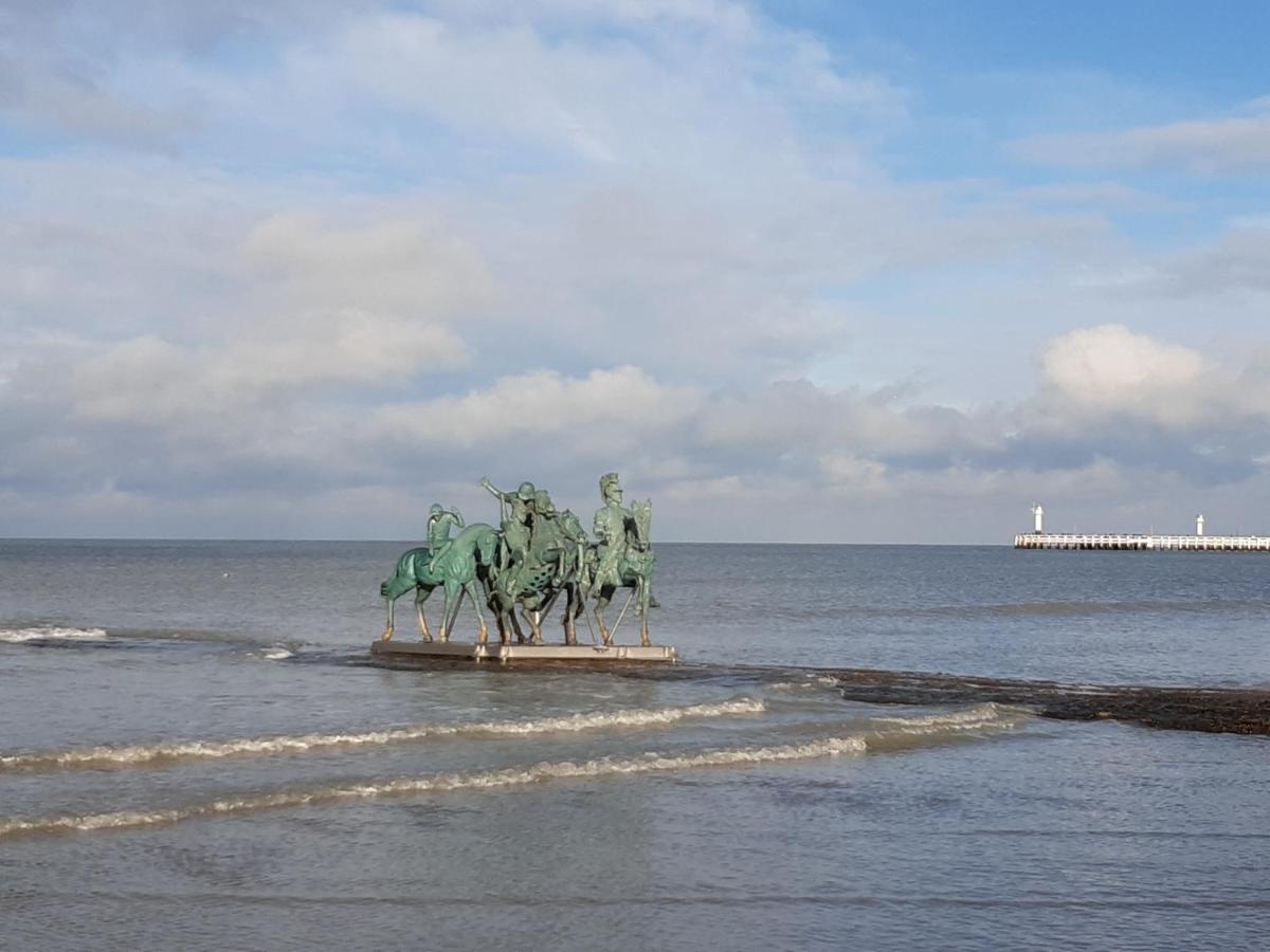 Nieuwpoort Marjolaine Prachtig Zeezicht - 4De Verdiep -Op De Dijk 5Pers 外观 照片
